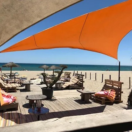 Villa Charmante T1+cabine+mezzanine - 4 Pers, Terrasse, Parking, Proximite Commerces, Bord De - Fr-1-81-53 *